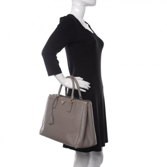 Prada Saffiano Lux Large Tote - Picture 9 of 9